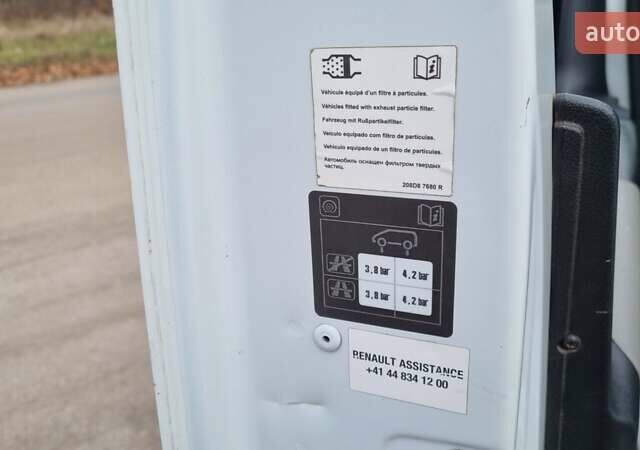 Білий Рено Трафік, об'ємом двигуна 1.6 л та пробігом 250 тис. км за 11900 $, фото 40 на Automoto.ua