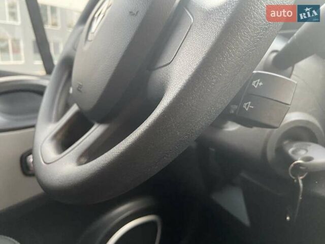 Білий Рено Трафік, об'ємом двигуна 1.6 л та пробігом 187 тис. км за 14897 $, фото 36 на Automoto.ua