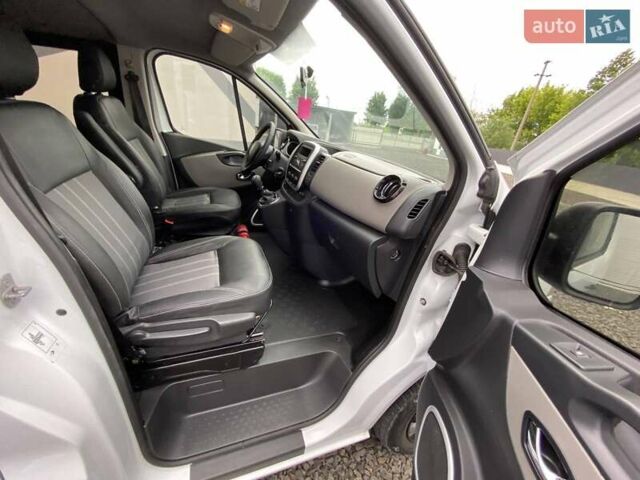 Білий Рено Трафік, об'ємом двигуна 2 л та пробігом 189 тис. км за 14799 $, фото 36 на Automoto.ua