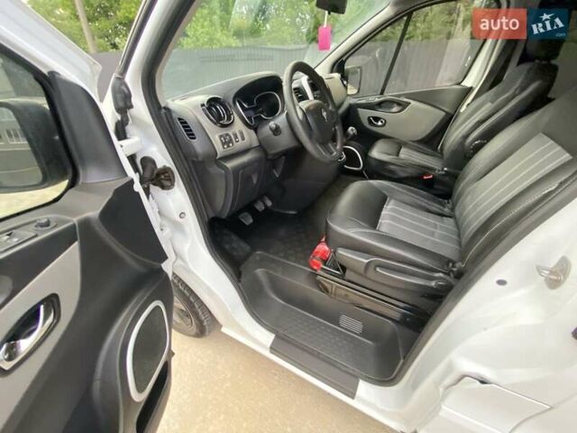 Білий Рено Трафік, об'ємом двигуна 1.6 л та пробігом 187 тис. км за 14897 $, фото 48 на Automoto.ua