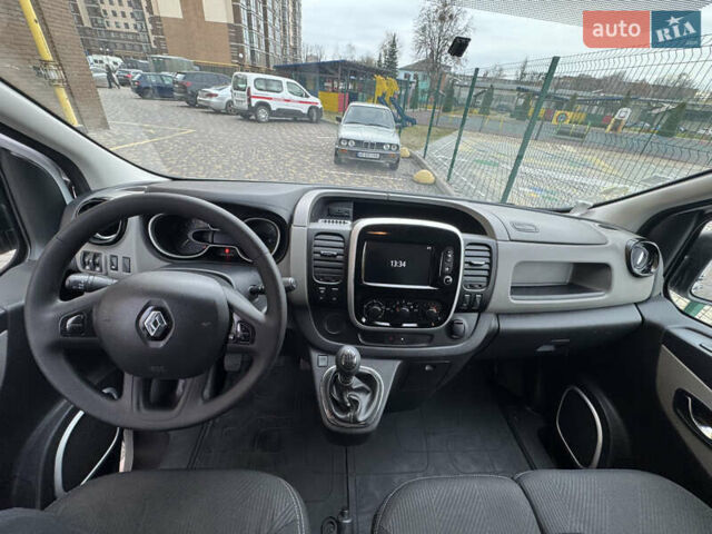 Белый Рено Трафик, объемом двигателя 1.6 л и пробегом 231 тыс. км за 11900 $, фото 7 на Automoto.ua