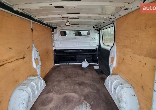 Білий Рено Трафік, об'ємом двигуна 1.6 л та пробігом 250 тис. км за 11900 $, фото 12 на Automoto.ua