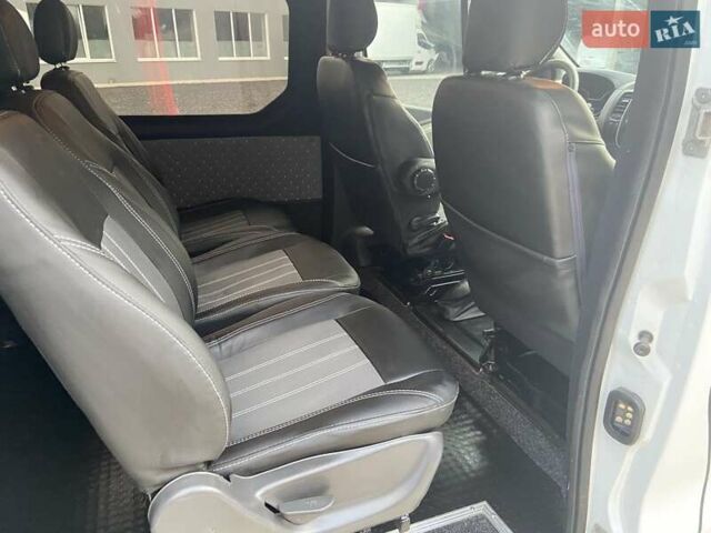 Білий Рено Трафік, об'ємом двигуна 1.6 л та пробігом 187 тис. км за 14897 $, фото 32 на Automoto.ua