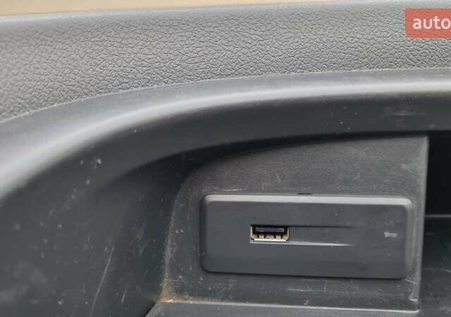 Білий Рено Трафік, об'ємом двигуна 1.6 л та пробігом 250 тис. км за 11900 $, фото 25 на Automoto.ua