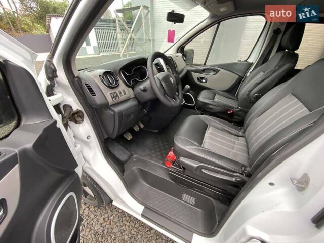Білий Рено Трафік, об'ємом двигуна 2 л та пробігом 189 тис. км за 14799 $, фото 33 на Automoto.ua