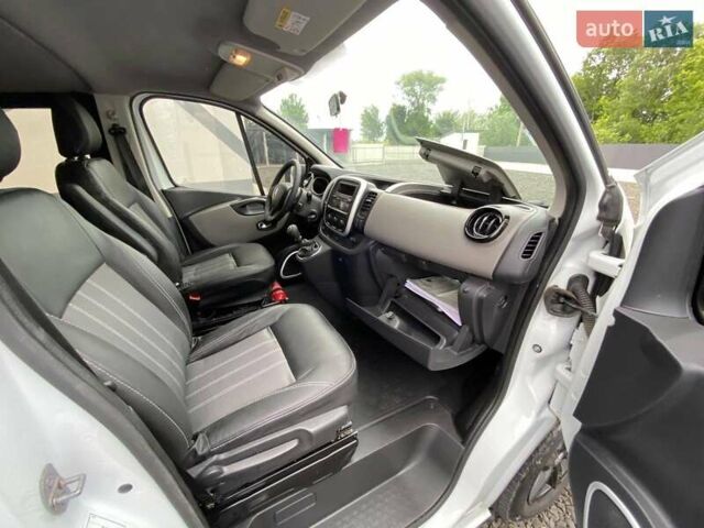 Білий Рено Трафік, об'ємом двигуна 2 л та пробігом 189 тис. км за 14799 $, фото 47 на Automoto.ua