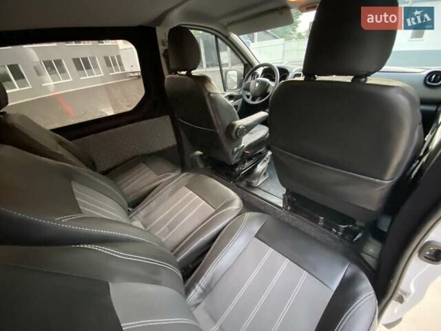 Білий Рено Трафік, об'ємом двигуна 1.6 л та пробігом 187 тис. км за 14897 $, фото 30 на Automoto.ua