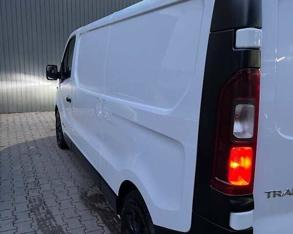 Білий Рено Трафік, об'ємом двигуна 1.6 л та пробігом 115 тис. км за 10000 $, фото 14 на Automoto.ua