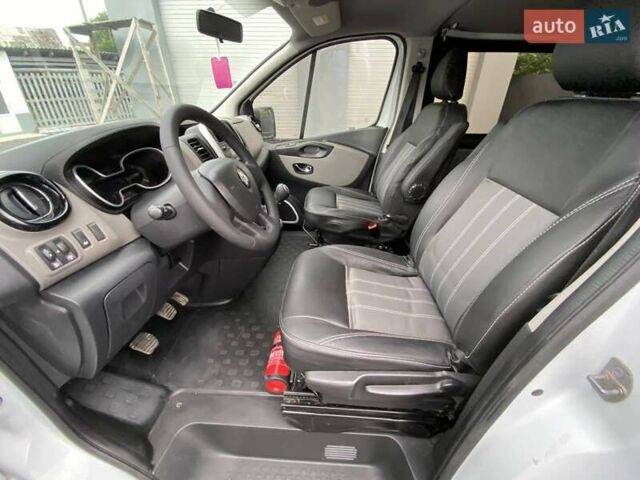 Білий Рено Трафік, об'ємом двигуна 2 л та пробігом 189 тис. км за 14799 $, фото 32 на Automoto.ua