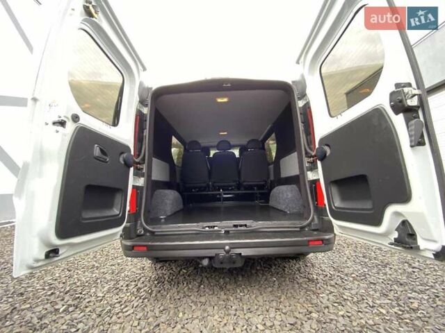 Білий Рено Трафік, об'ємом двигуна 2 л та пробігом 189 тис. км за 14799 $, фото 27 на Automoto.ua