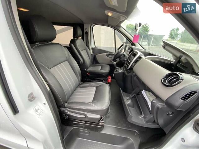 Білий Рено Трафік, об'ємом двигуна 2 л та пробігом 189 тис. км за 14799 $, фото 45 на Automoto.ua