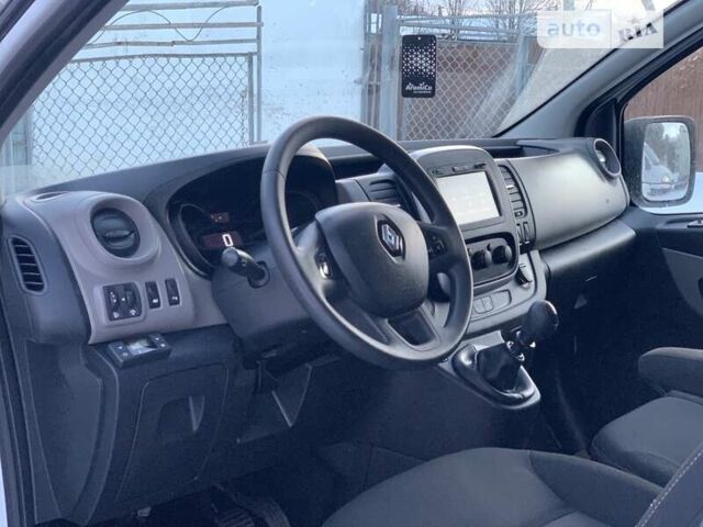 Білий Рено Трафік, об'ємом двигуна 1.6 л та пробігом 261 тис. км за 13500 $, фото 4 на Automoto.ua