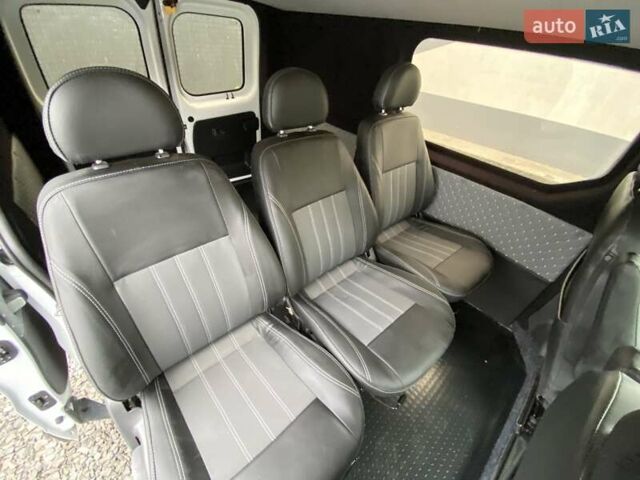 Білий Рено Трафік, об'ємом двигуна 2 л та пробігом 189 тис. км за 14799 $, фото 59 на Automoto.ua