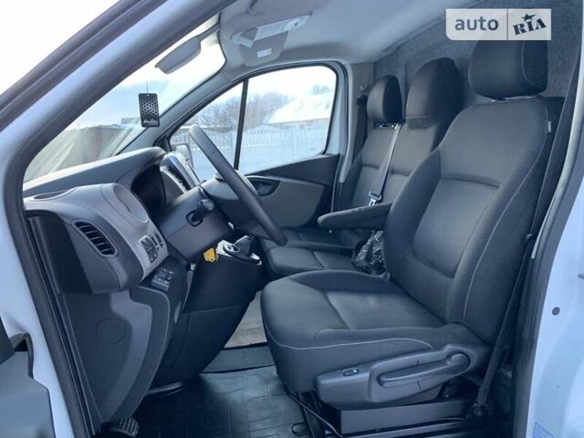 Білий Рено Трафік, об'ємом двигуна 1.6 л та пробігом 261 тис. км за 13500 $, фото 21 на Automoto.ua