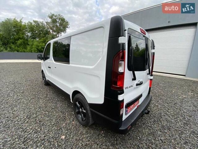 Білий Рено Трафік, об'ємом двигуна 2 л та пробігом 189 тис. км за 14799 $, фото 18 на Automoto.ua