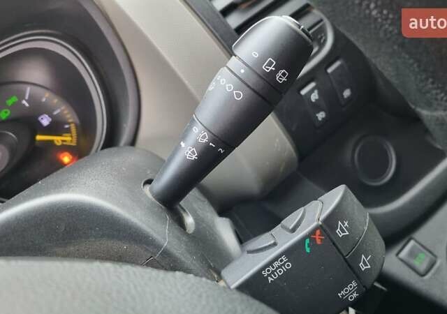 Білий Рено Трафік, об'ємом двигуна 1.6 л та пробігом 250 тис. км за 11900 $, фото 33 на Automoto.ua