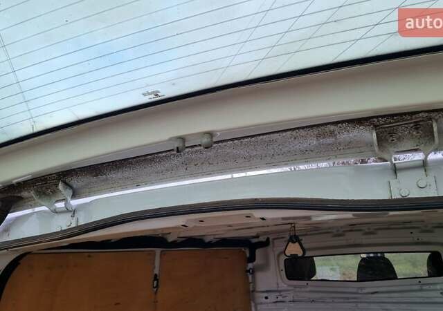 Білий Рено Трафік, об'ємом двигуна 1.6 л та пробігом 250 тис. км за 11900 $, фото 9 на Automoto.ua