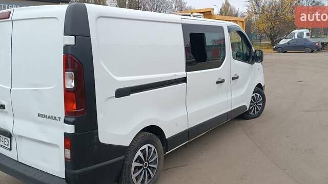 Білий Рено Трафік, об'ємом двигуна 1.6 л та пробігом 380 тис. км за 10500 $, фото 5 на Automoto.ua