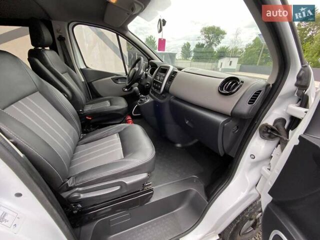 Білий Рено Трафік, об'ємом двигуна 2 л та пробігом 189 тис. км за 14799 $, фото 52 на Automoto.ua