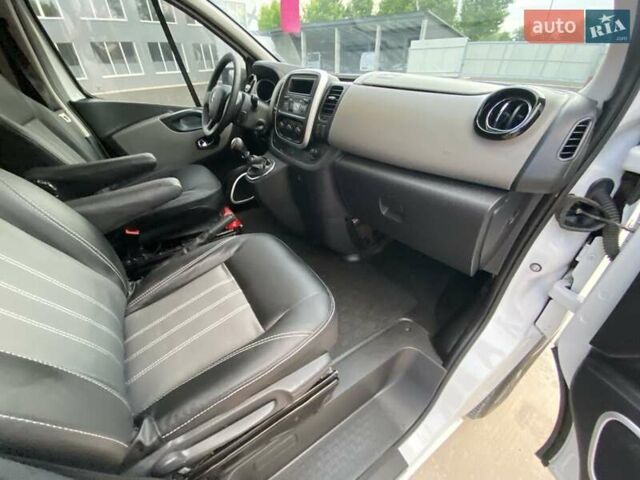 Білий Рено Трафік, об'ємом двигуна 1.6 л та пробігом 187 тис. км за 14897 $, фото 37 на Automoto.ua