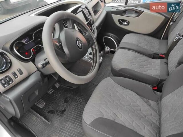 Білий Рено Трафік, об'ємом двигуна 1.6 л та пробігом 191 тис. км за 10500 $, фото 5 на Automoto.ua