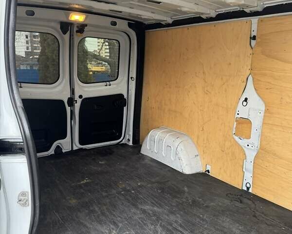 Белый Рено Трафик, объемом двигателя 1.6 л и пробегом 236 тыс. км за 13600 $, фото 11 на Automoto.ua