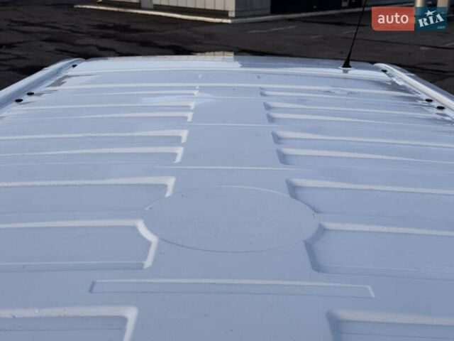 Белый Рено Трафик, объемом двигателя 1.6 л и пробегом 250 тыс. км за 13500 $, фото 41 на Automoto.ua