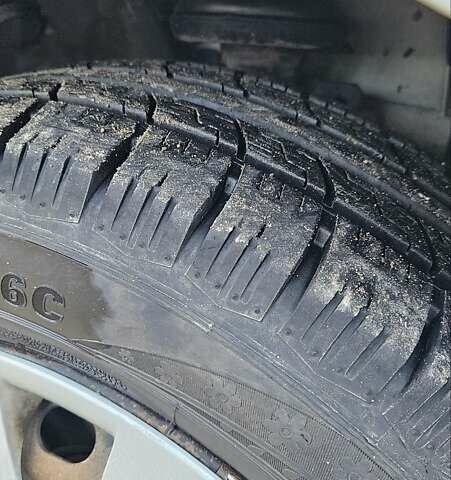 Білий Рено Трафік, об'ємом двигуна 1.6 л та пробігом 300 тис. км за 10000 $, фото 9 на Automoto.ua