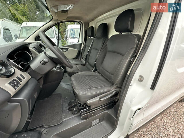Белый Рено Трафик, объемом двигателя 1.6 л и пробегом 225 тыс. км за 13300 $, фото 14 на Automoto.ua