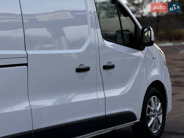 Белый Рено Трафик, объемом двигателя 1.6 л и пробегом 250 тыс. км за 13500 $, фото 36 на Automoto.ua