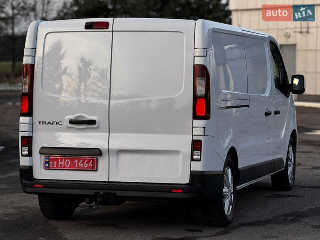 Белый Рено Трафик, объемом двигателя 1.6 л и пробегом 250 тыс. км за 13500 $, фото 34 на Automoto.ua