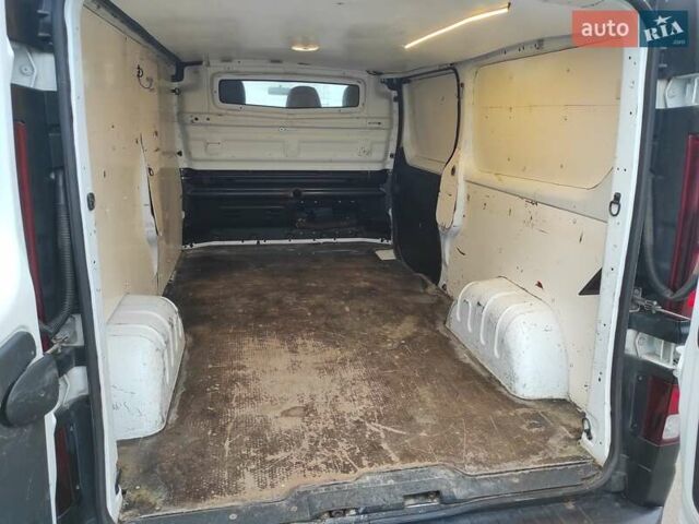 Білий Рено Трафік, об'ємом двигуна 1.6 л та пробігом 191 тис. км за 10500 $, фото 12 на Automoto.ua