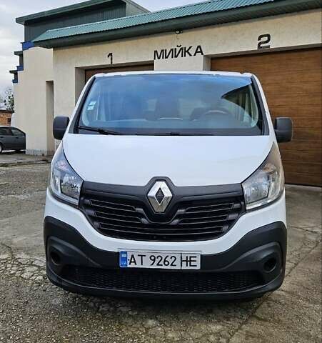 Білий Рено Трафік, об'ємом двигуна 1.6 л та пробігом 300 тис. км за 10000 $, фото 11 на Automoto.ua