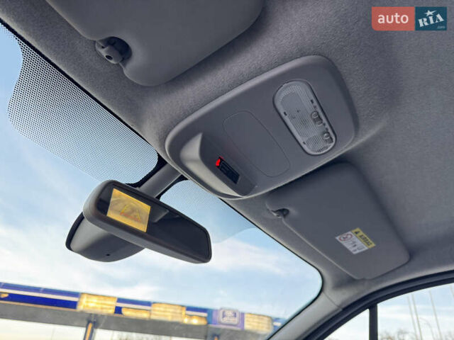 Белый Рено Трафик, объемом двигателя 1.6 л и пробегом 250 тыс. км за 13500 $, фото 56 на Automoto.ua