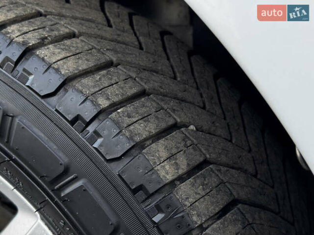 Белый Рено Трафик, объемом двигателя 1.6 л и пробегом 250 тыс. км за 13500 $, фото 14 на Automoto.ua