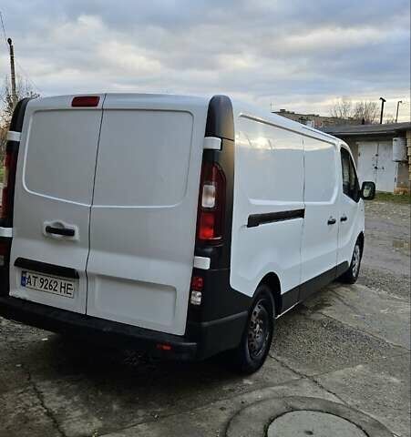 Білий Рено Трафік, об'ємом двигуна 1.6 л та пробігом 300 тис. км за 10000 $, фото 12 на Automoto.ua