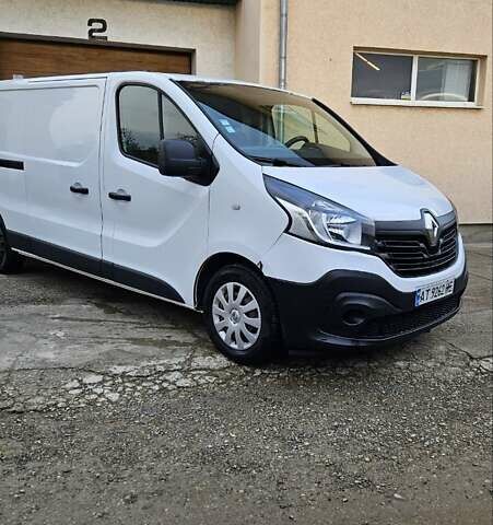 Білий Рено Трафік, об'ємом двигуна 1.6 л та пробігом 300 тис. км за 10000 $, фото 14 на Automoto.ua