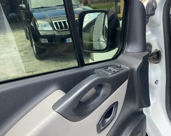 Білий Рено Трафік, об'ємом двигуна 1.6 л та пробігом 200 тис. км за 14300 $, фото 6 на Automoto.ua