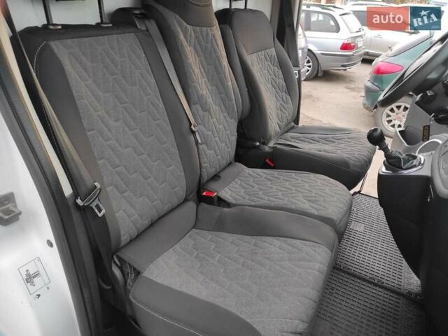 Білий Рено Трафік, об'ємом двигуна 1.6 л та пробігом 191 тис. км за 10500 $, фото 6 на Automoto.ua