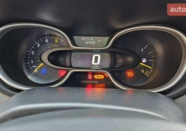 Білий Рено Трафік, об'ємом двигуна 1.6 л та пробігом 300 тис. км за 10000 $, фото 19 на Automoto.ua