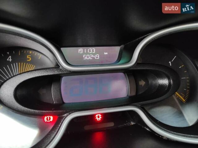 Білий Рено Трафік, об'ємом двигуна 1.6 л та пробігом 191 тис. км за 10500 $, фото 8 на Automoto.ua