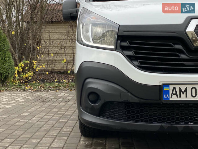 Білий Рено Трафік, об'ємом двигуна 1.6 л та пробігом 262 тис. км за 11777 $, фото 5 на Automoto.ua