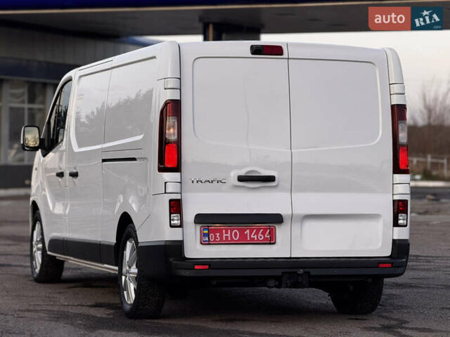 Белый Рено Трафик, объемом двигателя 1.6 л и пробегом 250 тыс. км за 13500 $, фото 38 на Automoto.ua