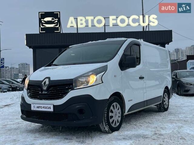 Белый Рено Трафик, объемом двигателя 1.6 л и пробегом 321 тыс. км за 12990 $, фото 3 на Automoto.ua