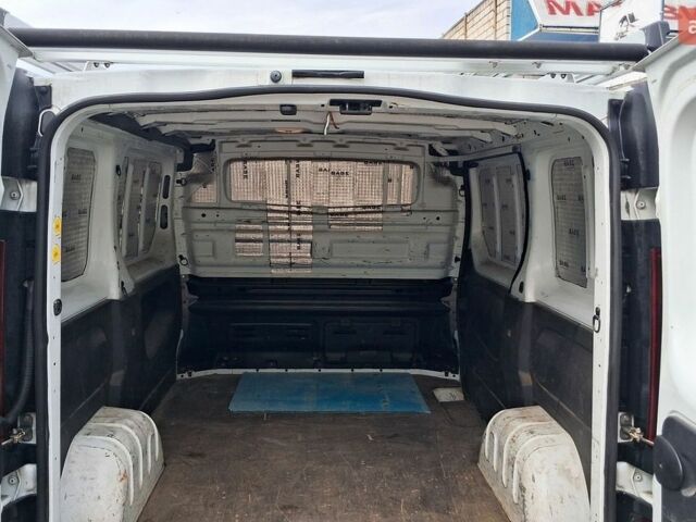 Білий Рено Трафік, об'ємом двигуна 1.6 л та пробігом 270 тис. км за 12700 $, фото 7 на Automoto.ua