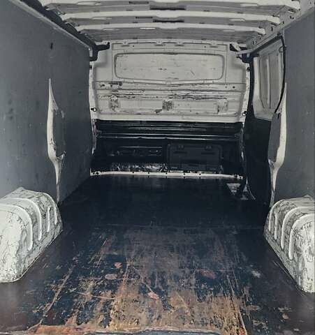 Білий Рено Трафік, об'ємом двигуна 1.6 л та пробігом 300 тис. км за 10000 $, фото 7 на Automoto.ua