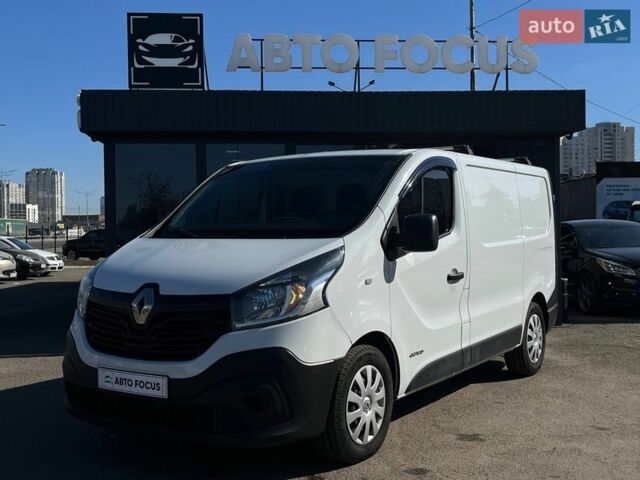 Белый Рено Трафик, объемом двигателя 1.6 л и пробегом 321 тыс. км за 12990 $, фото 3 на Automoto.ua