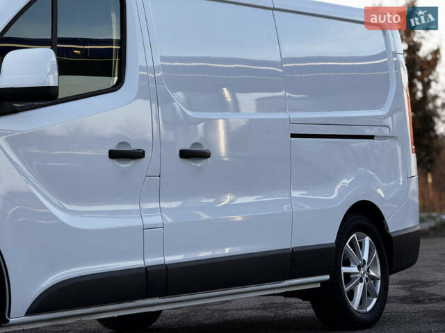 Белый Рено Трафик, объемом двигателя 1.6 л и пробегом 250 тыс. км за 13500 $, фото 23 на Automoto.ua
