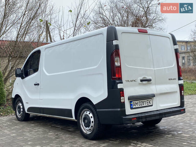 Білий Рено Трафік, об'ємом двигуна 1.6 л та пробігом 262 тис. км за 11777 $, фото 9 на Automoto.ua
