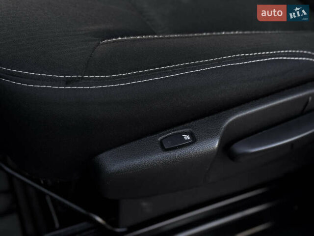 Белый Рено Трафик, объемом двигателя 1.6 л и пробегом 250 тыс. км за 13500 $, фото 60 на Automoto.ua